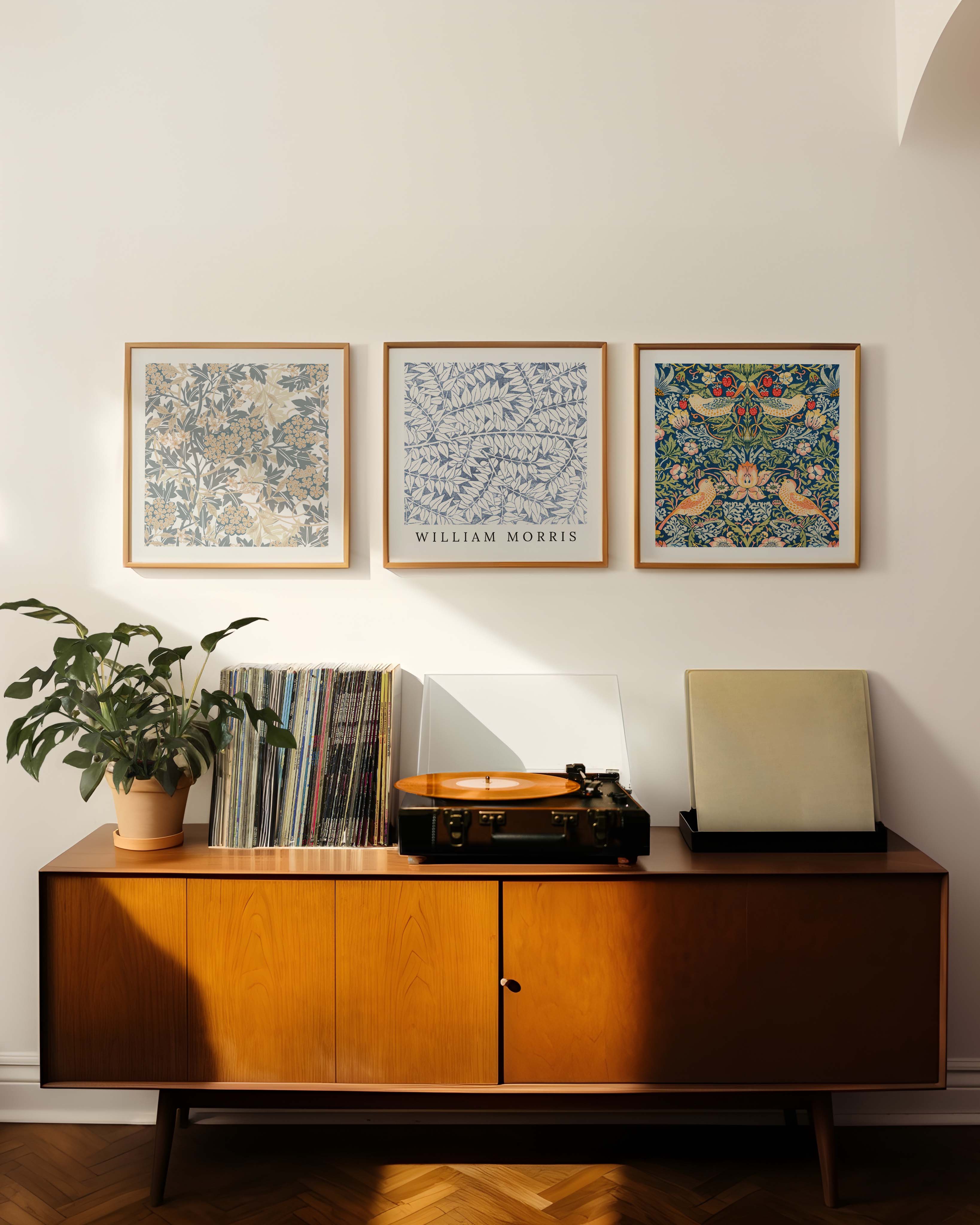 Dusky Meadow Poster – Print Material Wandbild, moderne Kunst & Fine Art Print von Spawnd, handgefertigt & Made in Germany