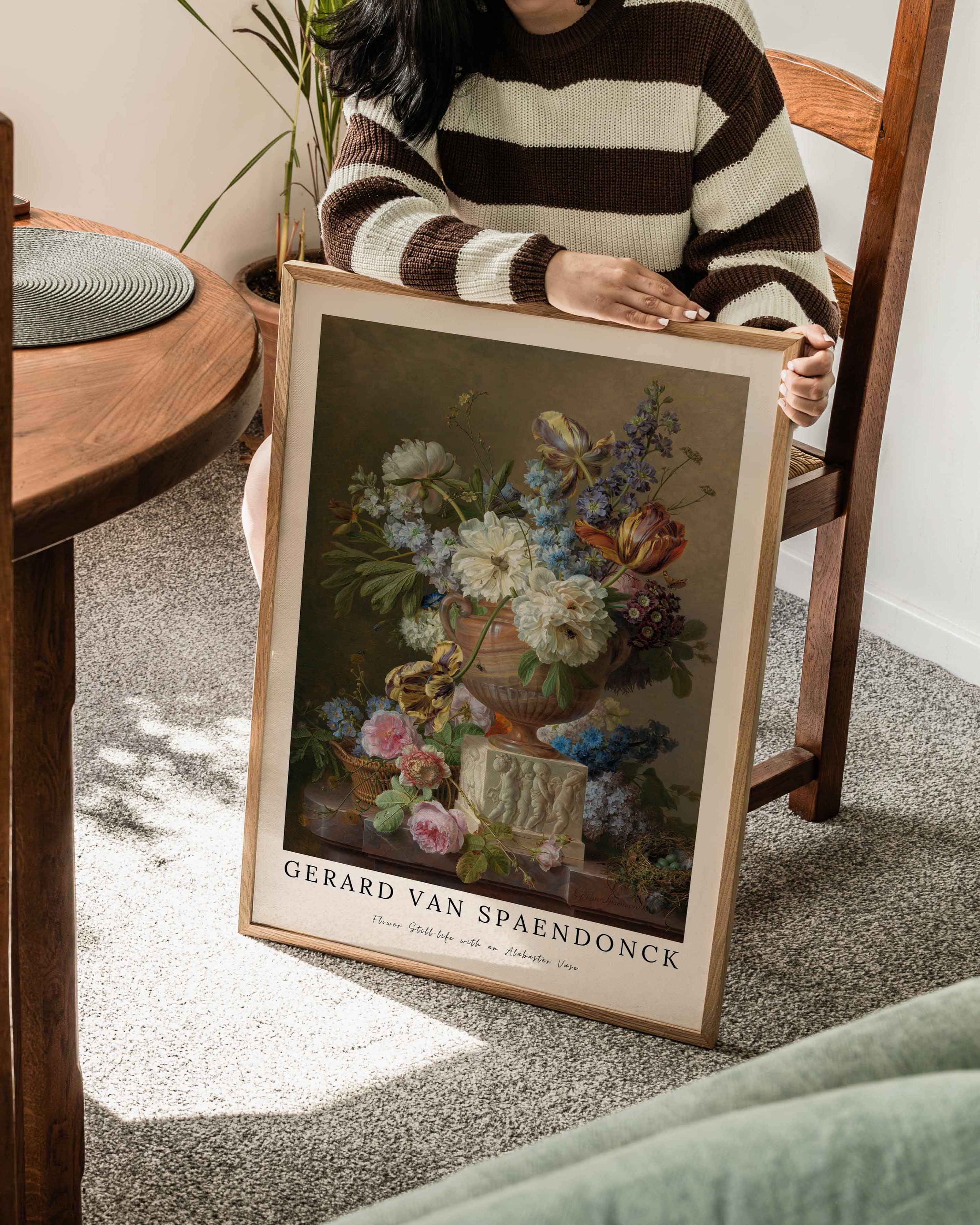 Flower Still-life with an Alabaster Vase Poster – FineArt Wandbild, moderne Kunst & Fine Art Print von Spawnd, handgefertigt & Made in Germany