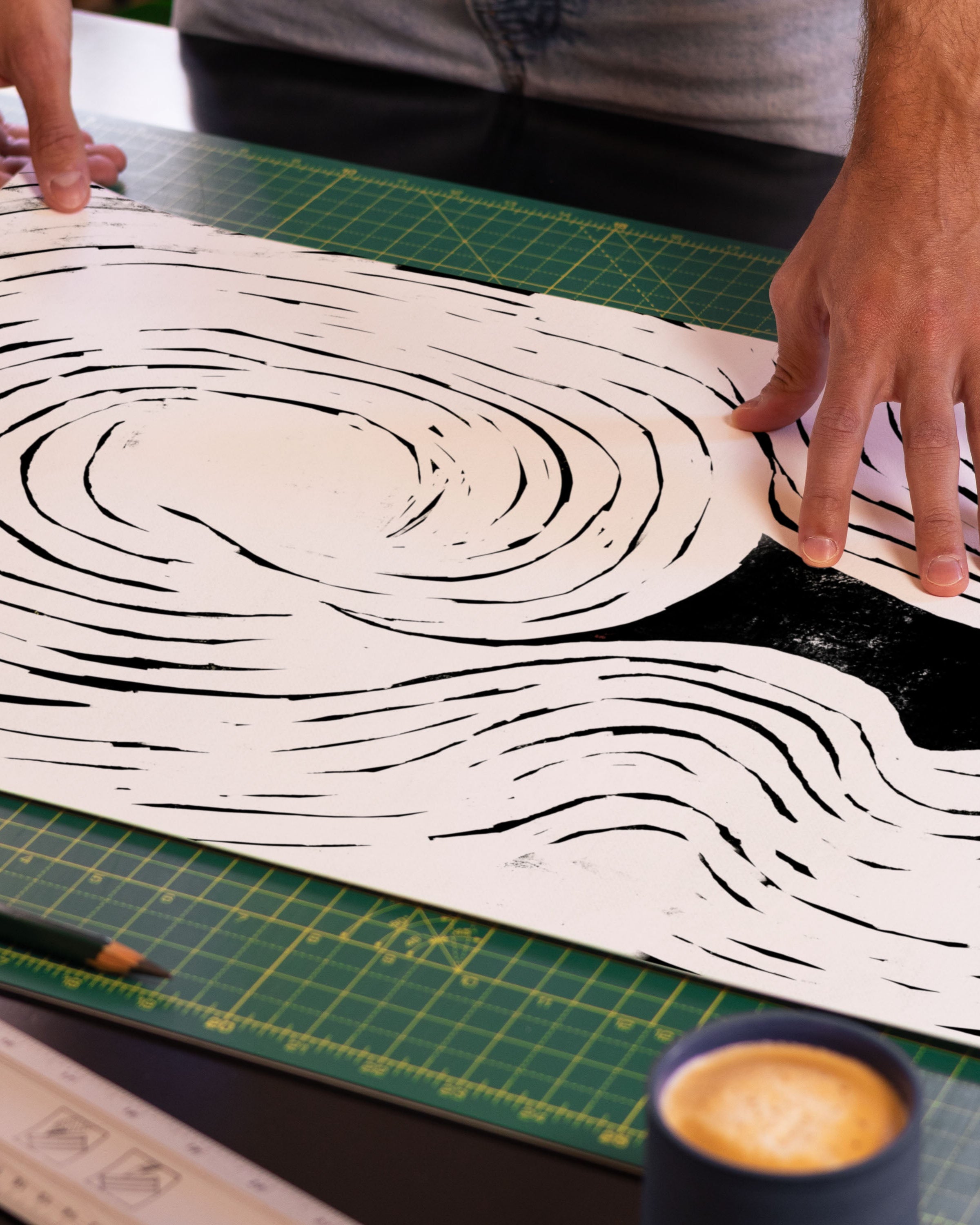 Tragic Poster – Print Material Wandbild, moderne Kunst & Fine Art Print von Spawnd, handgefertigt & Made in Germany