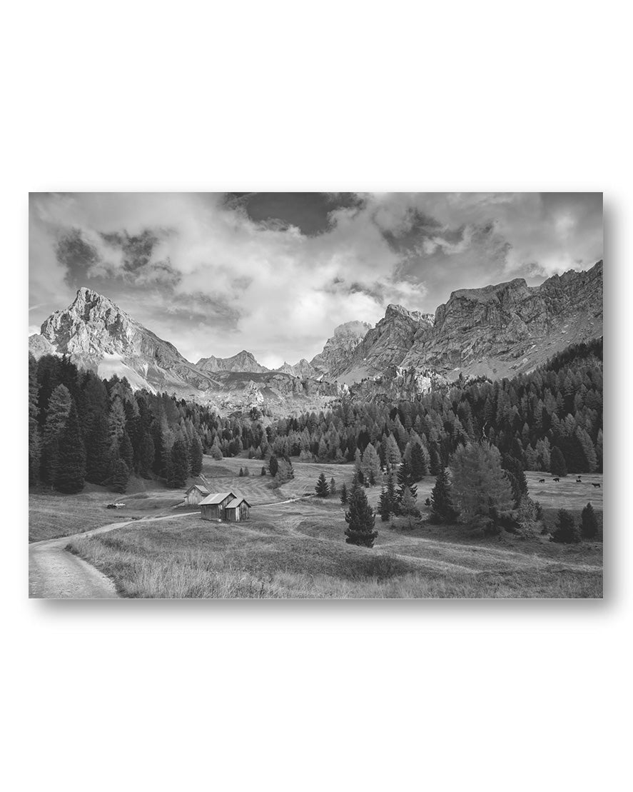 Valley Poster – Print Material Wandbild, moderne Kunst & Fine Art Print von Spawnd, handgefertigt & Made in Germany