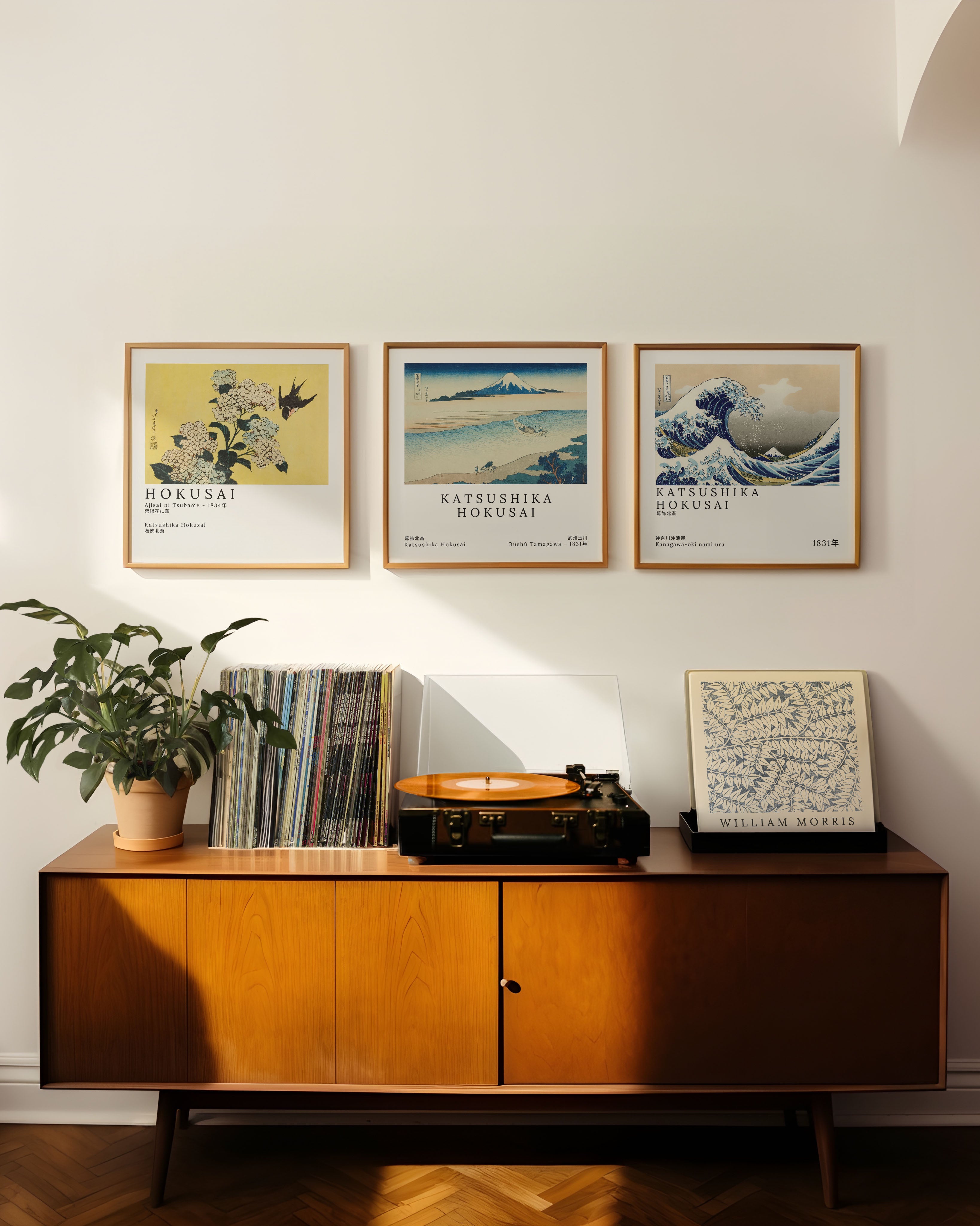 Ajisai ni Tsubame Poster – Print Material Wandbild, moderne Kunst & Fine Art Print von Spawnd, handgefertigt & Made in Germany