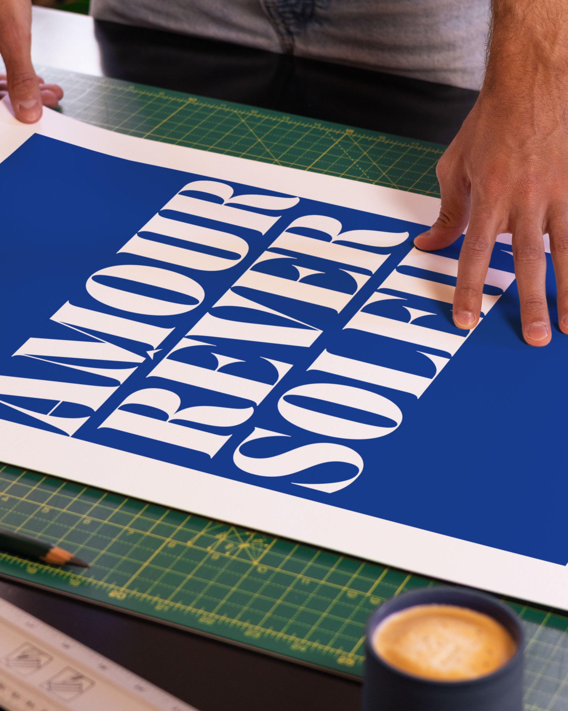 Amour Poster – Print Material Wandbild, moderne Kunst & Fine Art Print von Spawnd, handgefertigt & Made in Germany