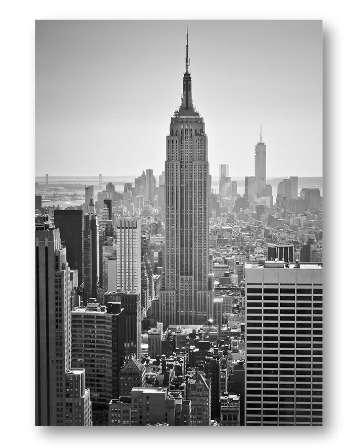 Empire State Building Poster – FineArt Wandbild, moderne Kunst & Fine Art Print von Spawnd, handgefertigt & Made in Germany