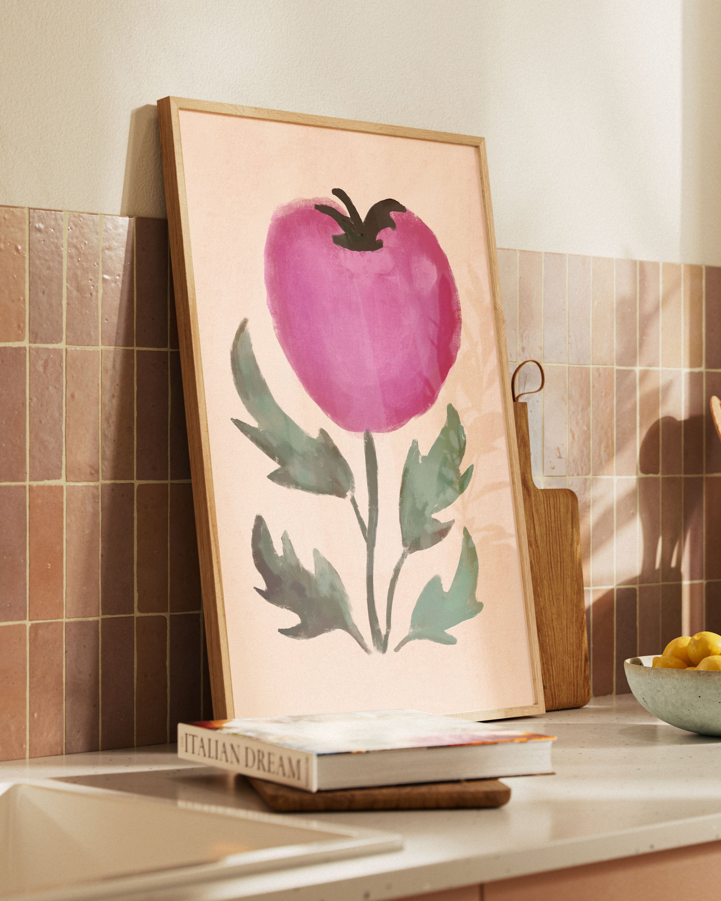 Old Tomato Poster – FineArt Wandbild, moderne Kunst & Fine Art Print von Spawnd, handgefertigt & Made in Germany