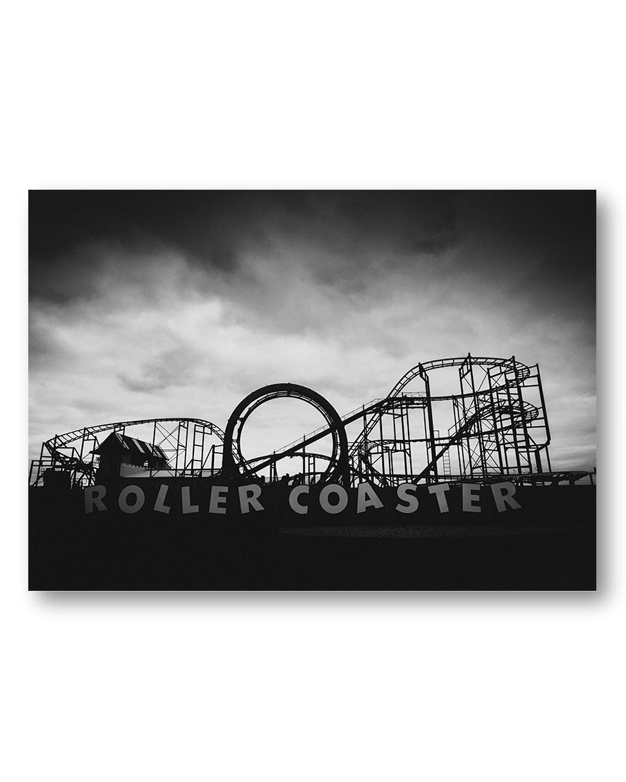 Roller Coaster Poster – Print Material Wandbild, moderne Kunst & Fine Art Print von Spawnd, handgefertigt & Made in Germany